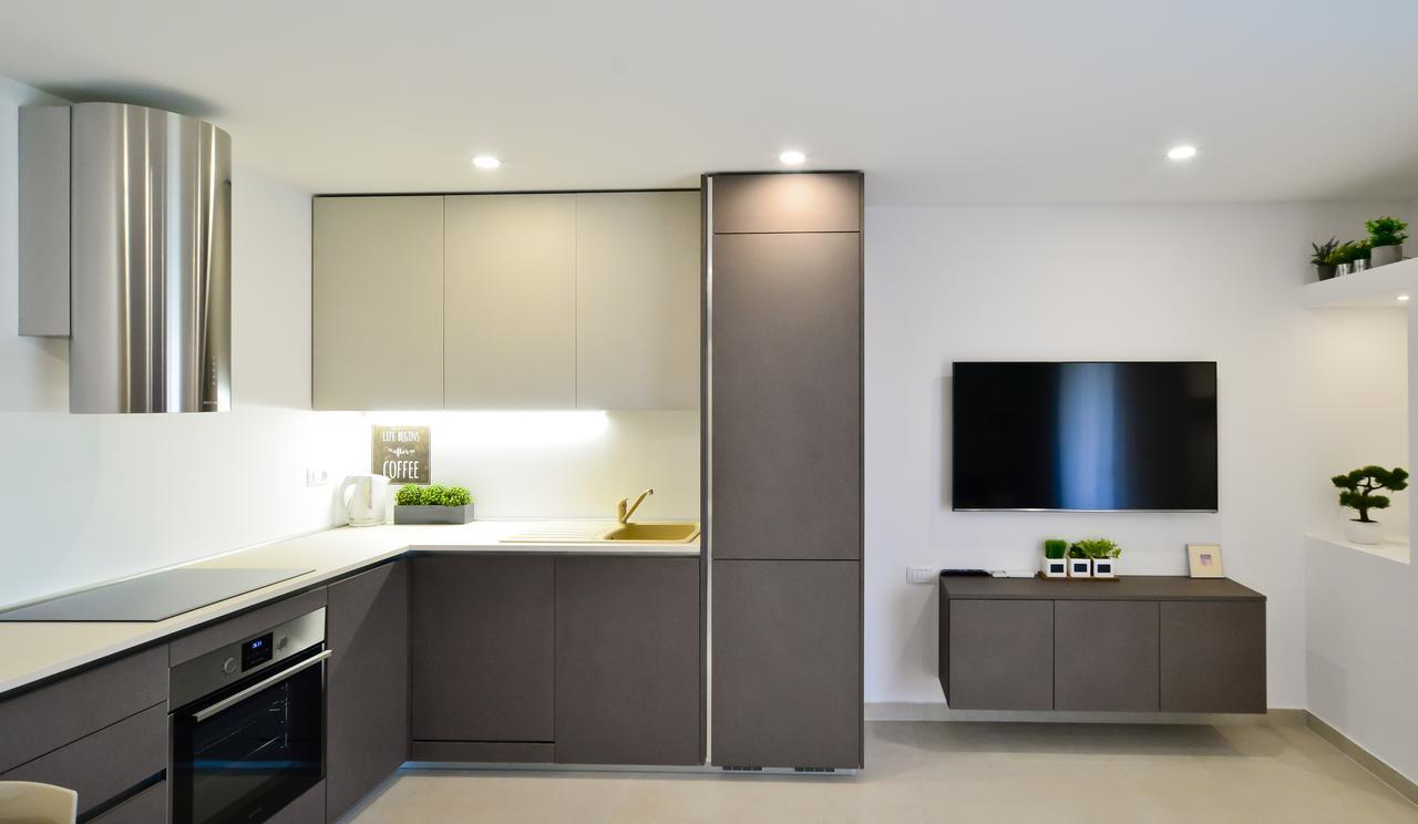 Apartman Andrea L Pomer Luaran gambar