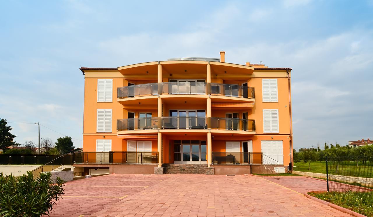Apartman Andrea L Pomer Luaran gambar