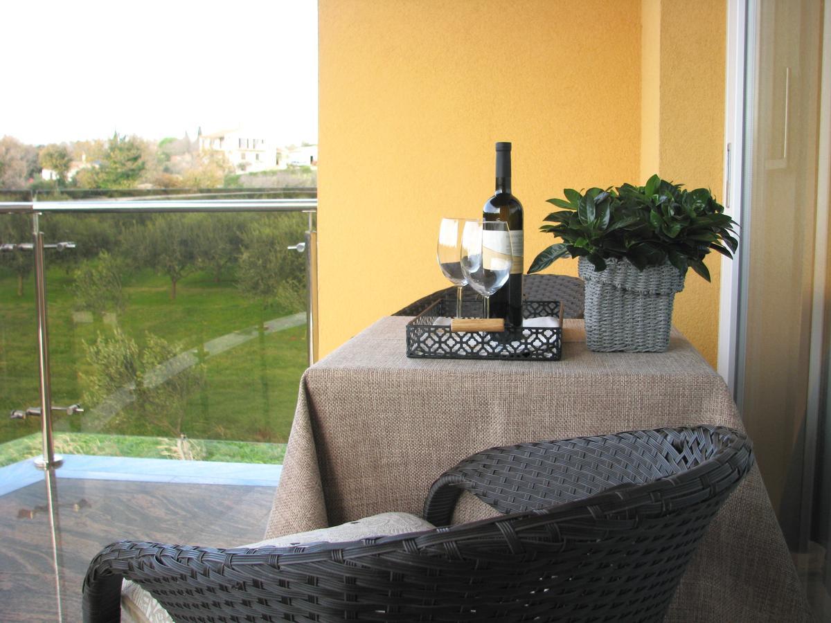 Apartman Andrea L Pomer Luaran gambar