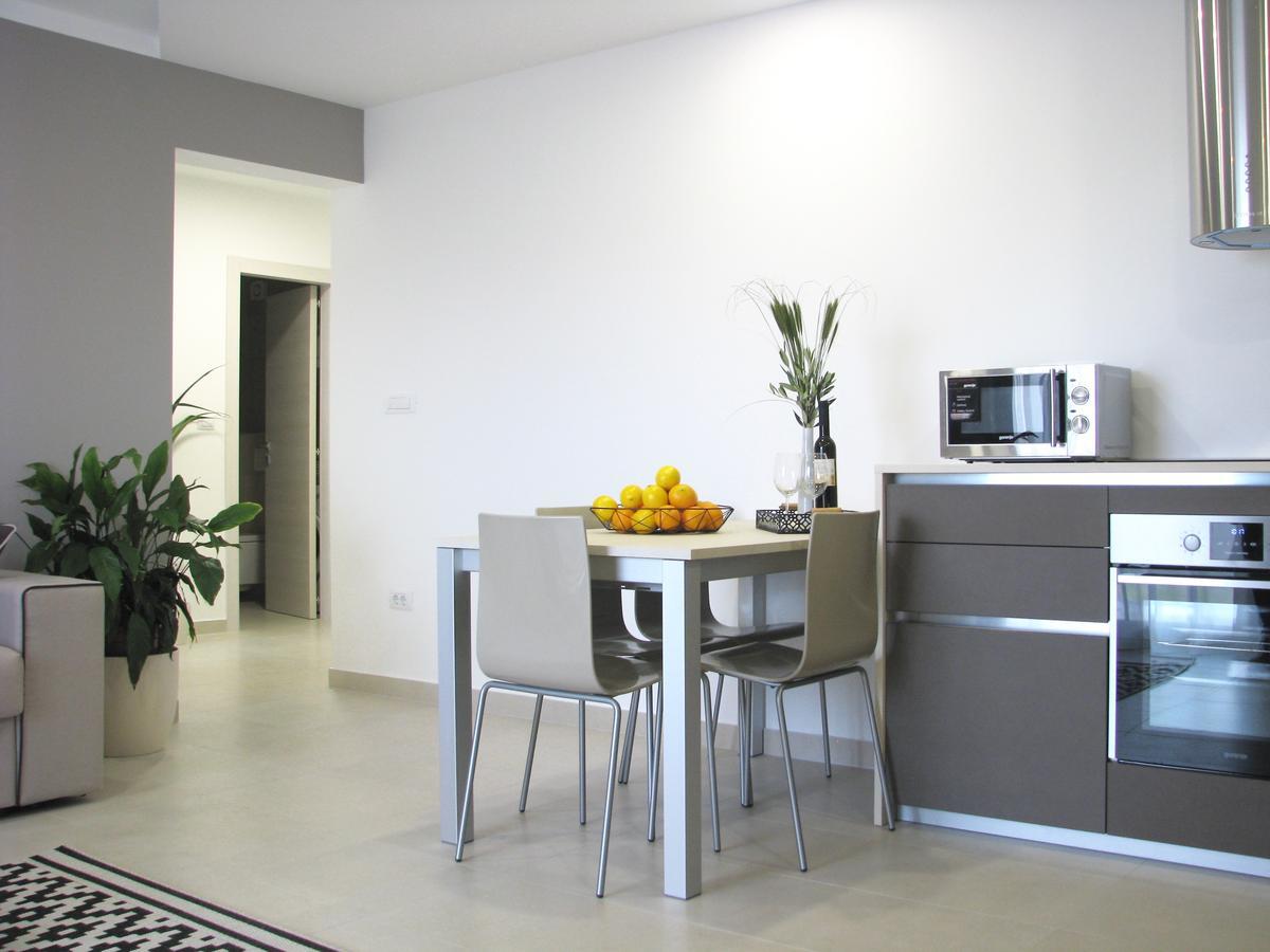 Apartman Andrea L Pomer Luaran gambar
